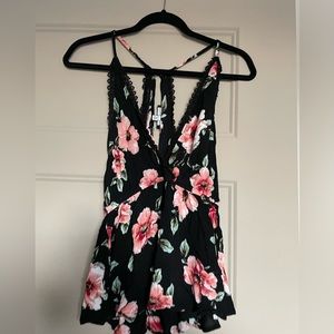 Kendall & Kylie Hawaiian Floral Tank